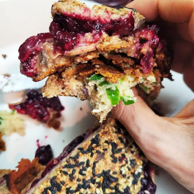 Cranberry Dream Sandwich wfpb Thanksgiving Holiday Puritan Pilgrim sandwich